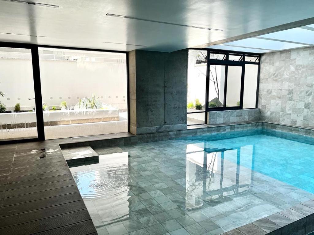 Luxury With Balcony And View Apartamento Quito